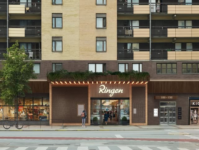 Färdigställd entré och fasad i ett av våra projekt i Stockholm